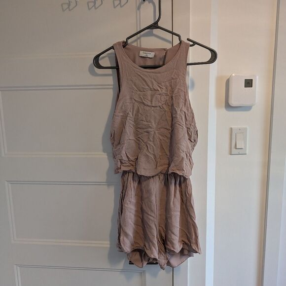 Aritzia/Babaton Donachie Romper Sz XXS - Picture 3 of 6